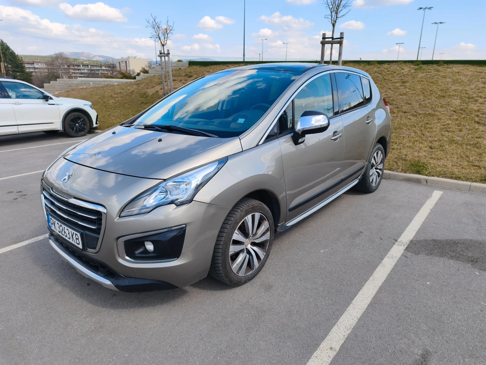 Peugeot 3008 1.6 HDI, снимка 3 - Автомобили и джипове - 54652139
