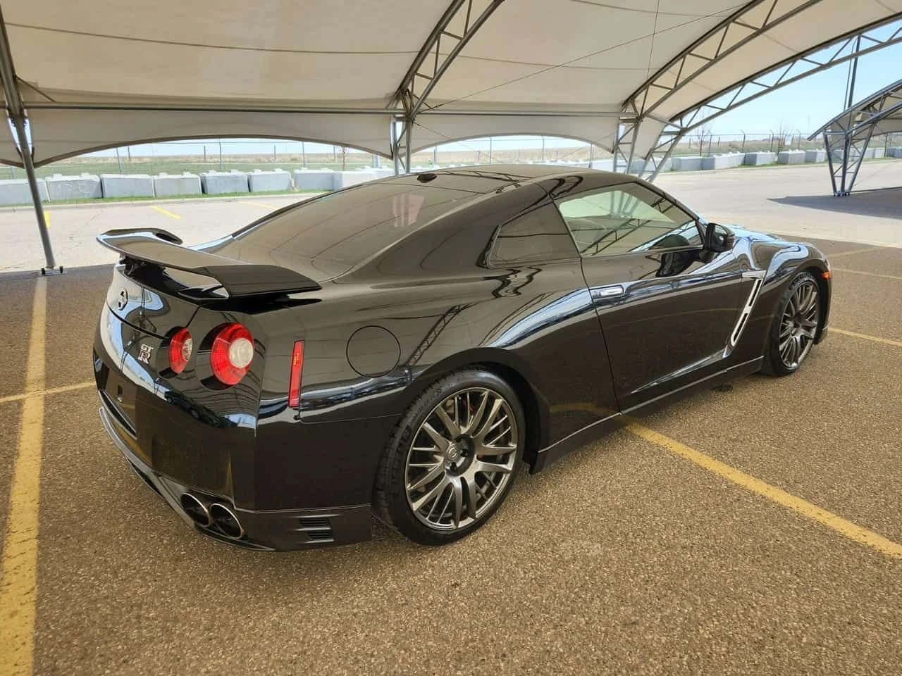 Nissan Gt-r PREMIUM/CARFAX/ФИНАНСИРАНЕ, снимка 3 - Автомобили и джипове - 54884461