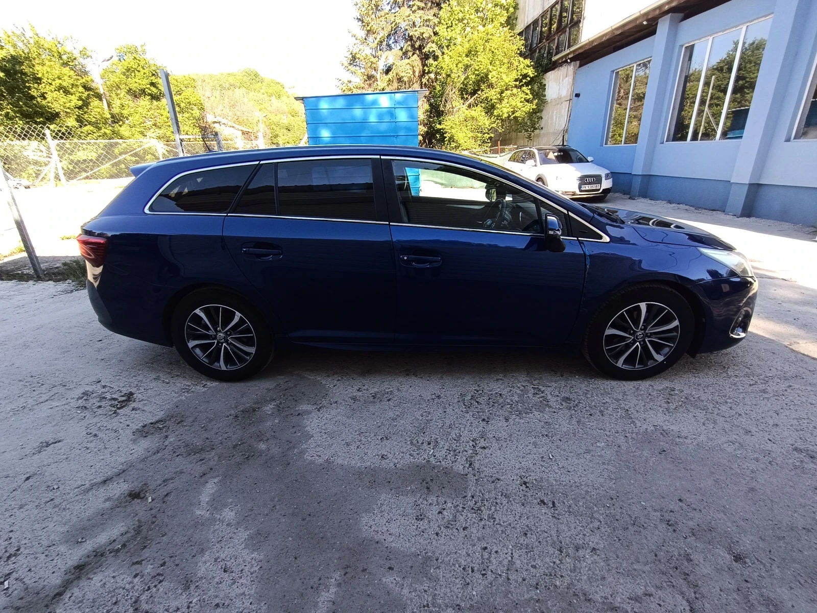 Toyota Avensis 1.6 D4D 112 кс  1WW , снимка 8 - Автомобили и джипове - 55141713