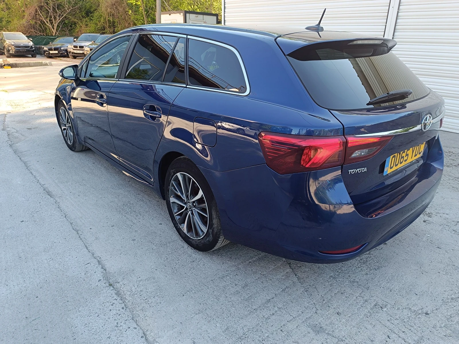Toyota Avensis 1.6 D4D 112 кс  1WW , снимка 2 - Автомобили и джипове - 55141713