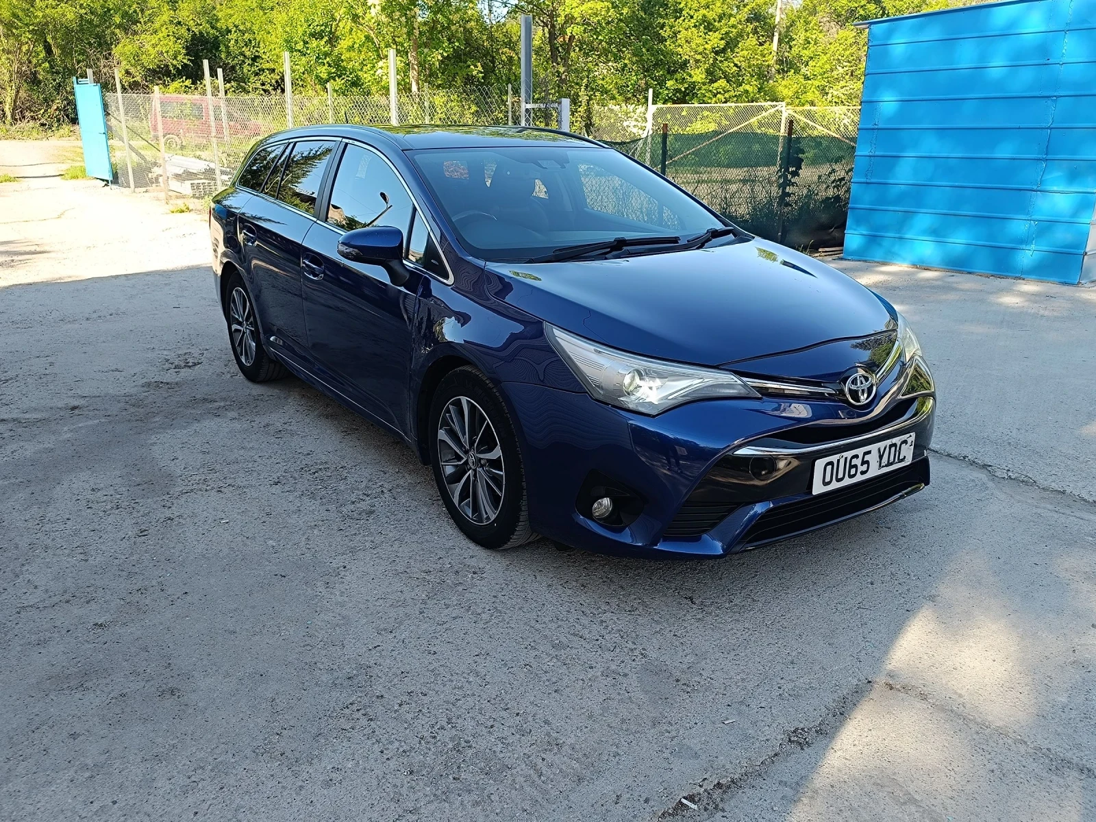 Toyota Avensis 1.6 D4D 112 кс  1WW , снимка 5 - Автомобили и джипове - 55141713