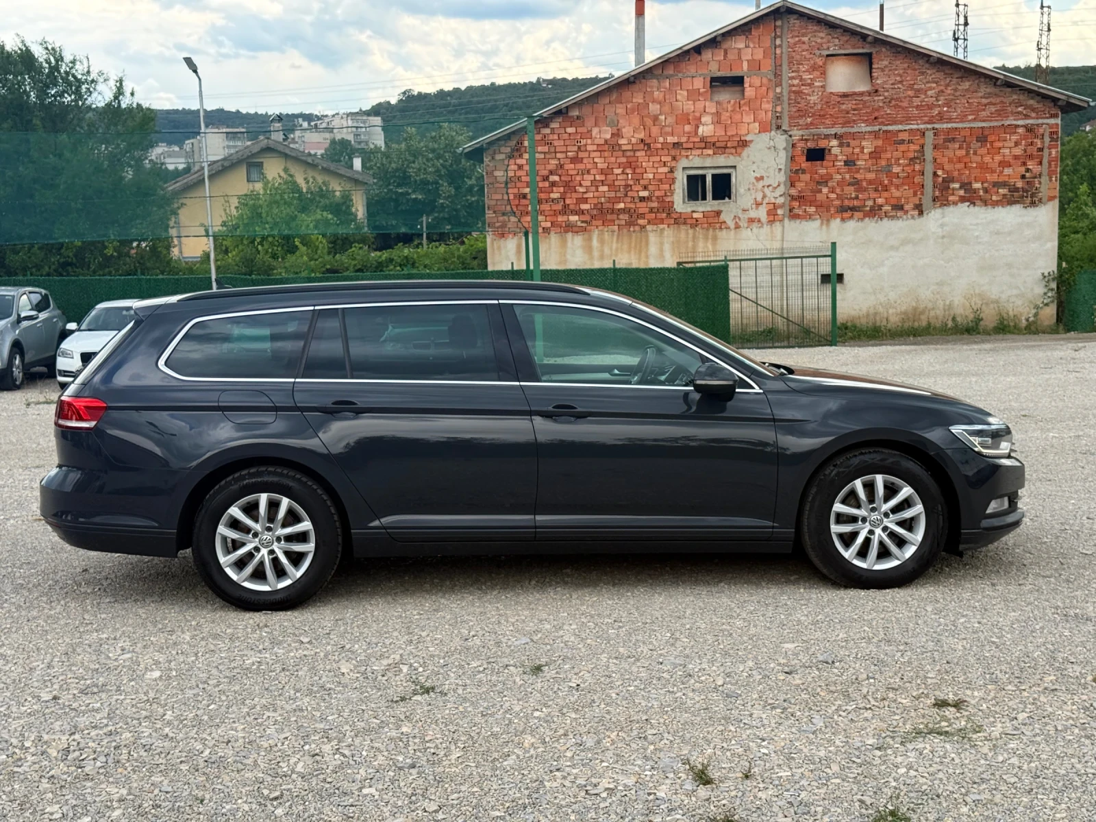 VW Passat 2.0ТДИ * камера* Лед Фарове* * Дигитален Километра, снимка 8 - Автомобили и джипове - 55267528