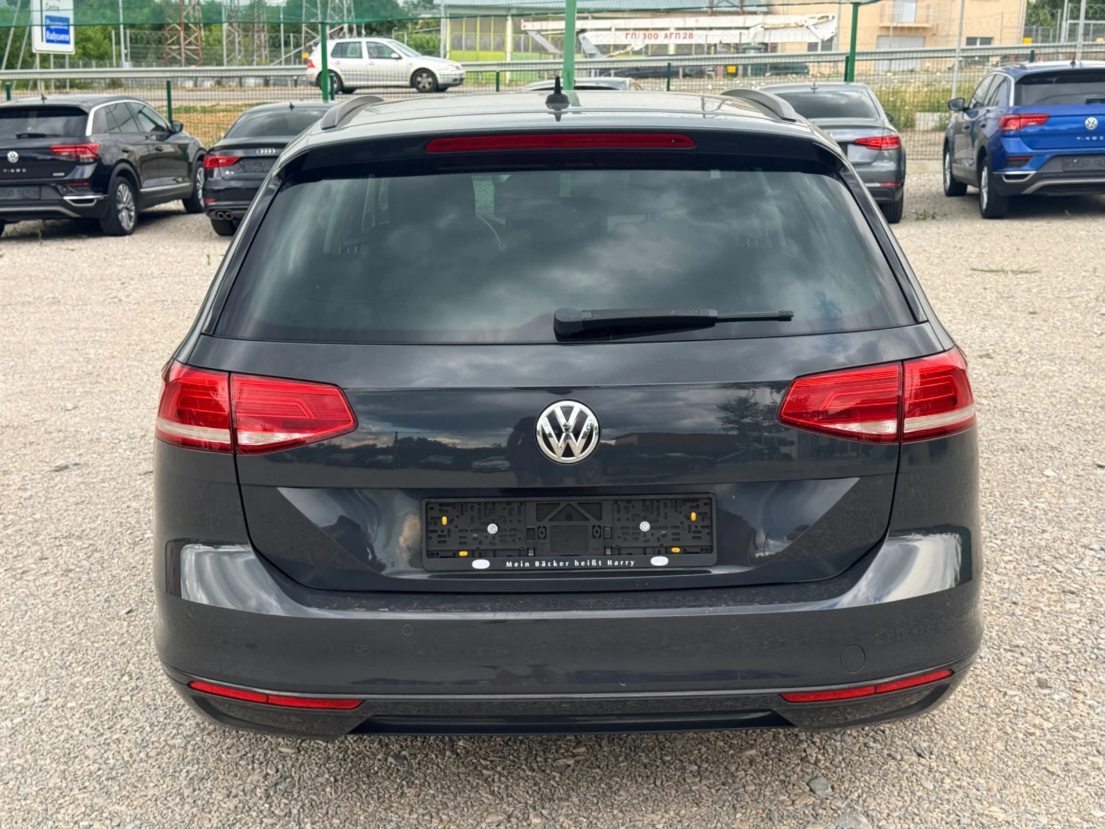 VW Passat 2.0ТДИ * камера* Лед Фарове* * Дигитален Километра, снимка 6 - Автомобили и джипове - 55267528