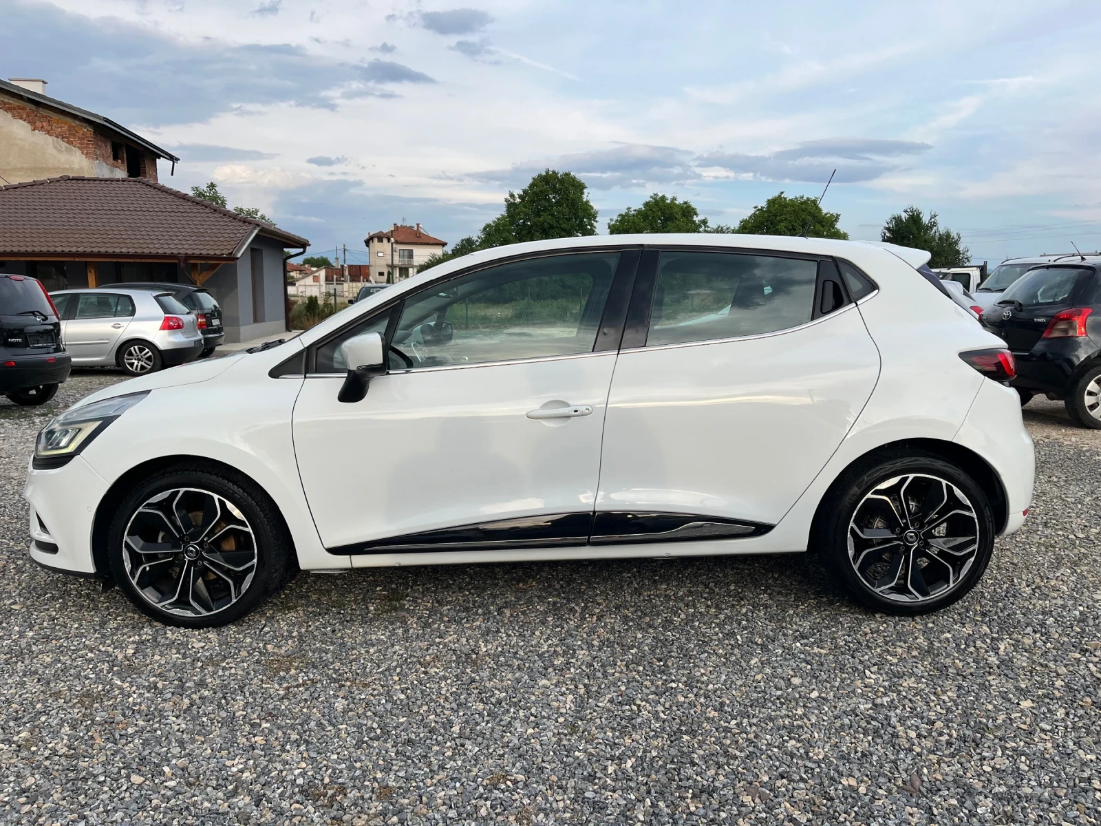 Renault Clio 1.5DCi Euro6 /Navi/Led, снимка 7 - Автомобили и джипове - 55318745