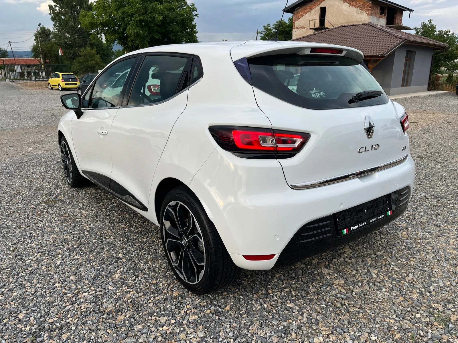 Renault Clio 1.5DCi Euro6 /Navi/Led, снимка 6 - Автомобили и джипове - 55318745