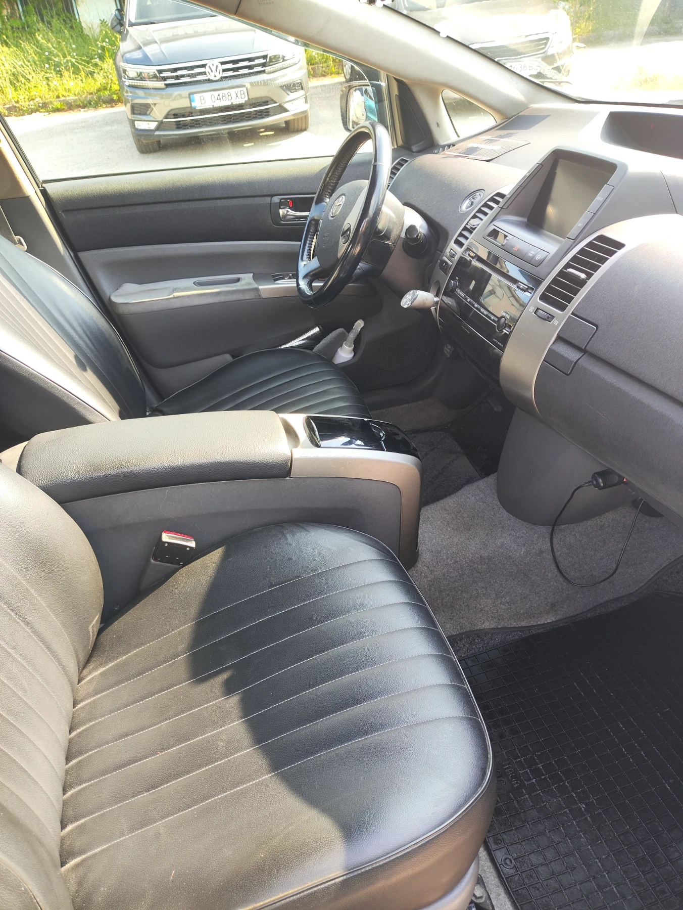 Toyota Prius, снимка 16 - Автомобили и джипове - 55407388