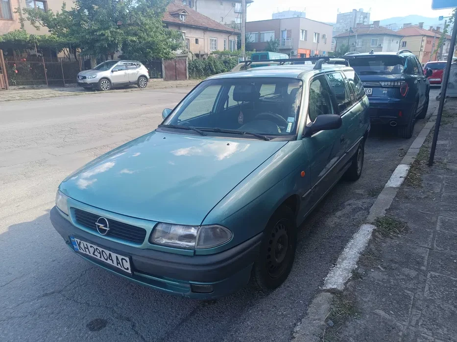 Opel Astra, снимка 7 - Автомобили и джипове - 55626880