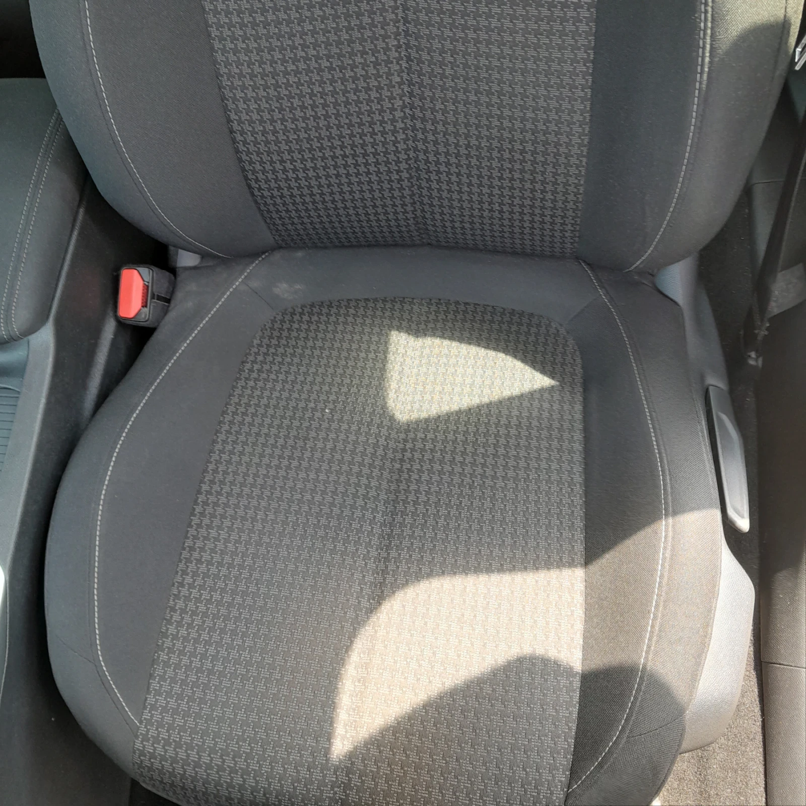 Peugeot 308 1.5 blueHDI 130кс, снимка 7 - Автомобили и джипове - 55678368