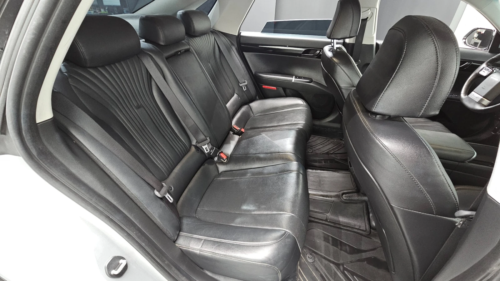 Hyundai Grandeur 3.5 LPG 2WD, снимка 11 - Автомобили и джипове - 56325301