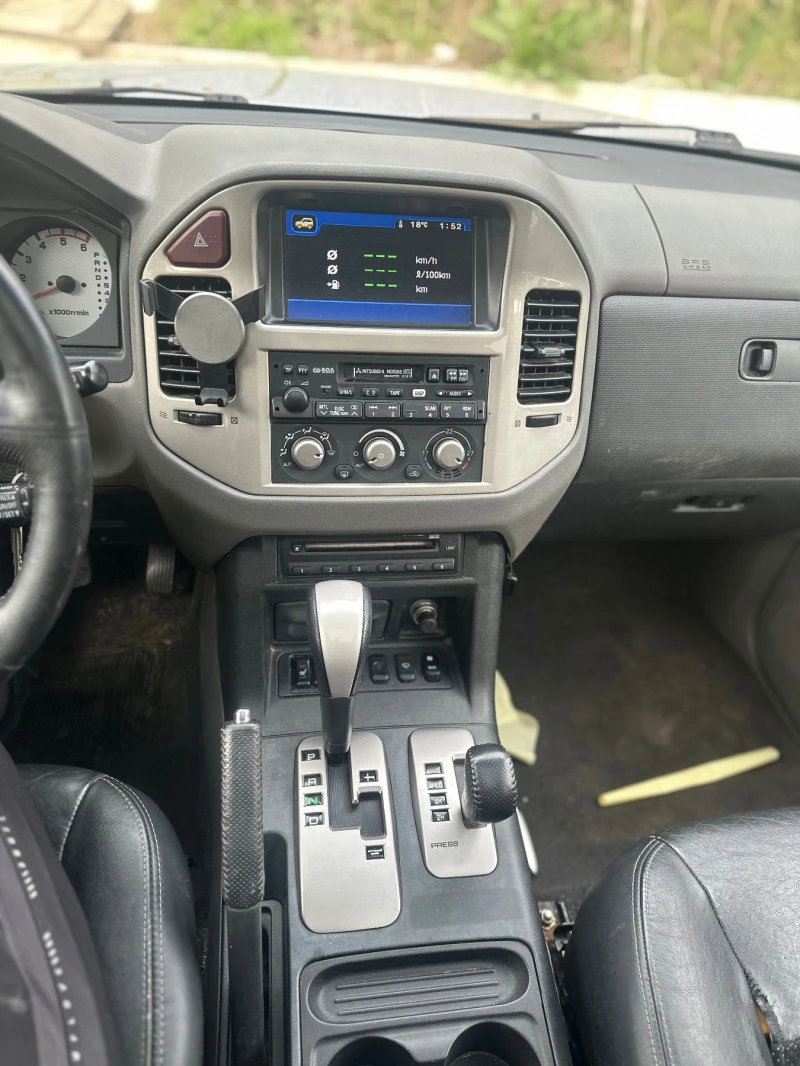 Mitsubishi Pajero 3.2 D-ID Automat 6+ 1места , снимка 13 - Автомобили и джипове - 46356771