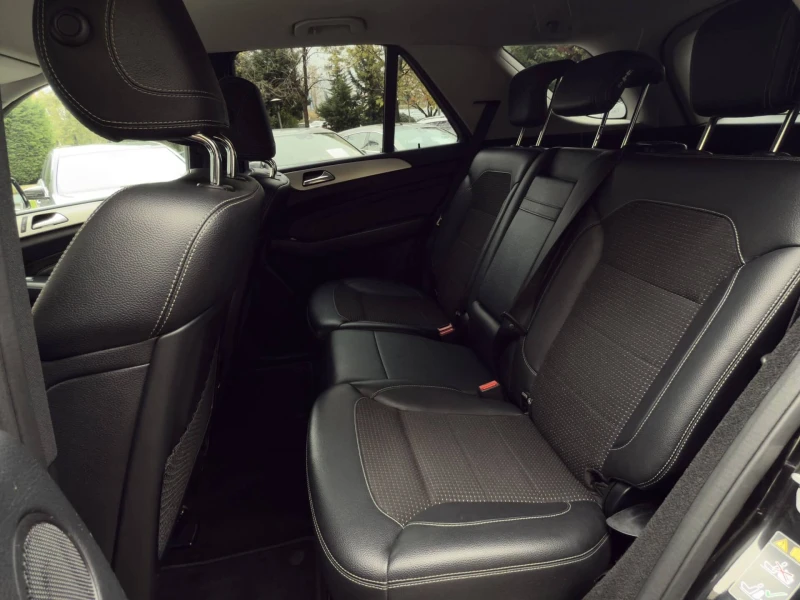 Mercedes-Benz ML 250 CDI/PDC/7G Tronic/4Matic/BLUEtec/Pedestrian, снимка 14 - Автомобили и джипове - 52369114