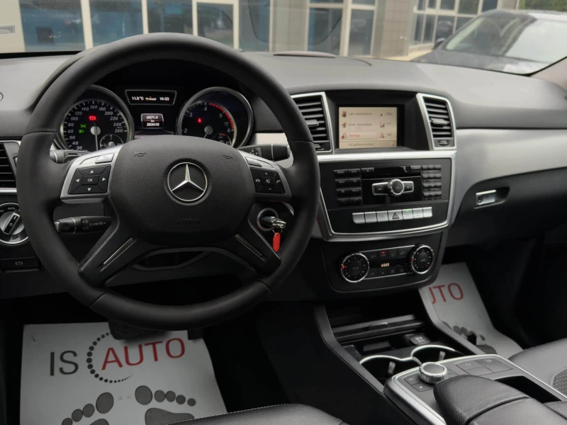Mercedes-Benz ML 250 CDI/PDC/7G Tronic/4Matic/BLUEtec/Pedestrian, снимка 8 - Автомобили и джипове - 52369114