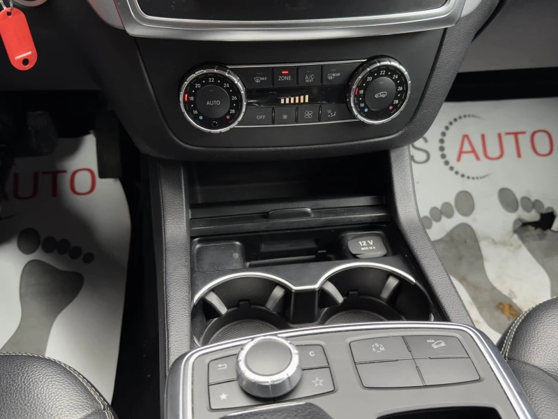 Mercedes-Benz ML 250 CDI/PDC/7G Tronic/4Matic/BLUEtec/Pedestrian, снимка 10 - Автомобили и джипове - 52369114