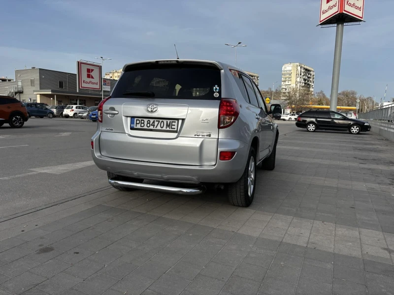 Toyota Rav4 2.2 D4D 136k.НАВИГАЦИЯ= 4?4 = 6скорости, снимка 3 - Автомобили и джипове - 52600780
