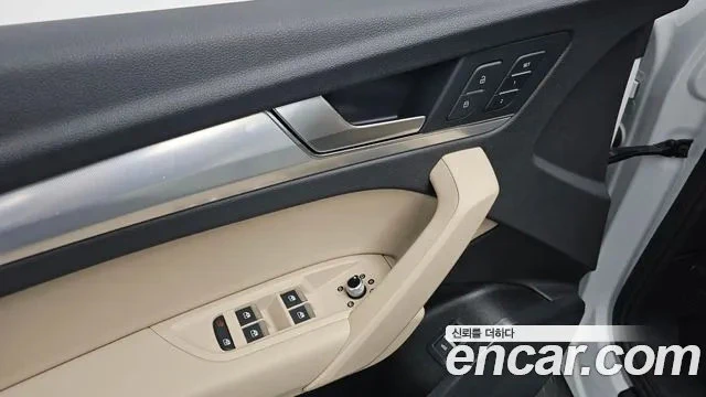 Audi Q5 45 TFSI, снимка 12 - Автомобили и джипове - 53974628