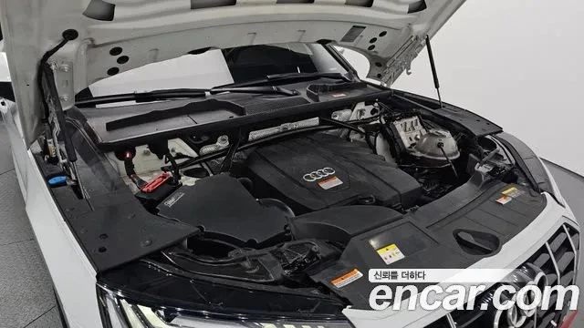 Audi Q5 45 TFSI, снимка 14 - Автомобили и джипове - 53974628