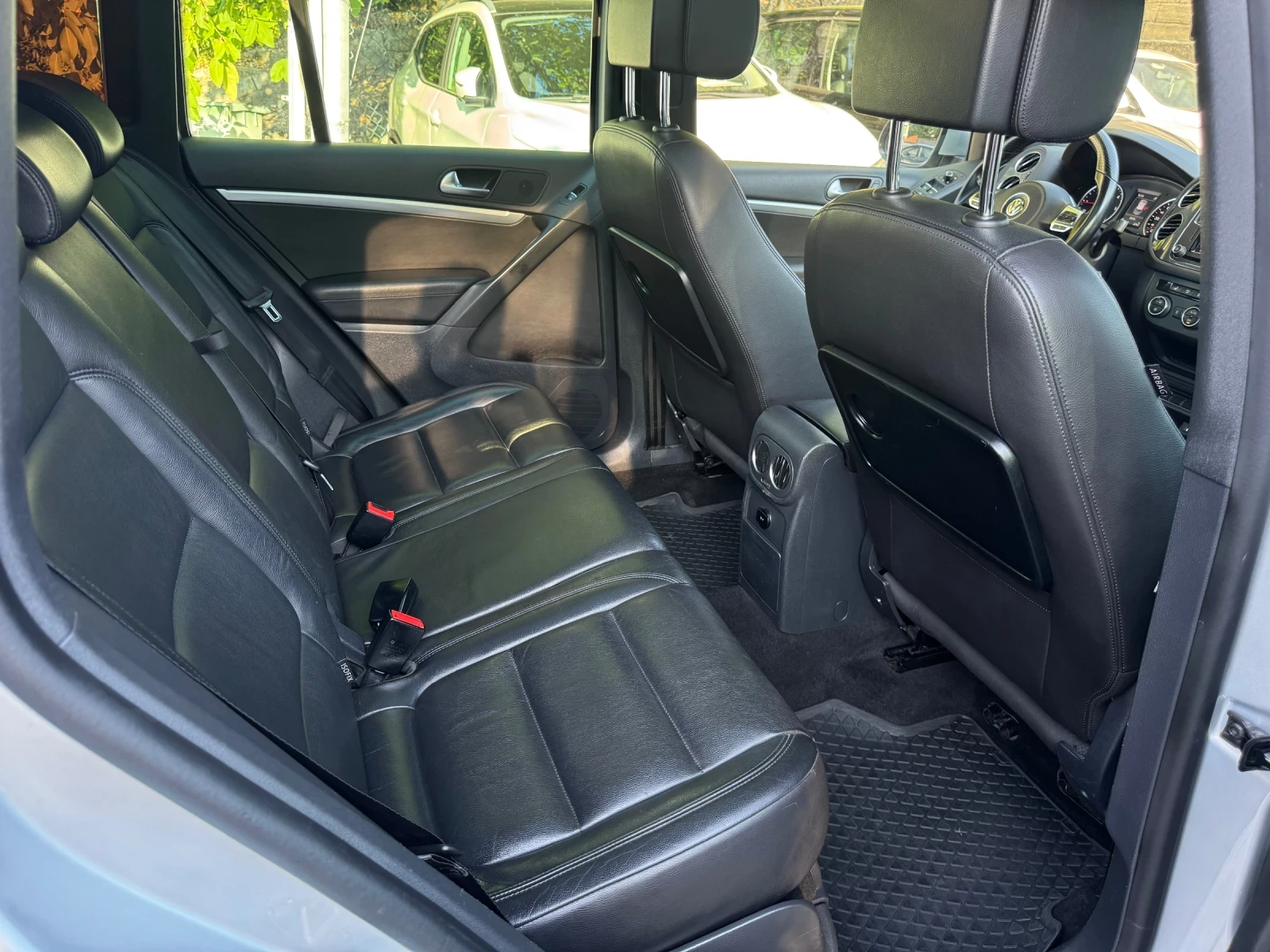 VW Tiguan 2.0TDi 185* 4x4* DSG* R-Line | Mobile.bg   13