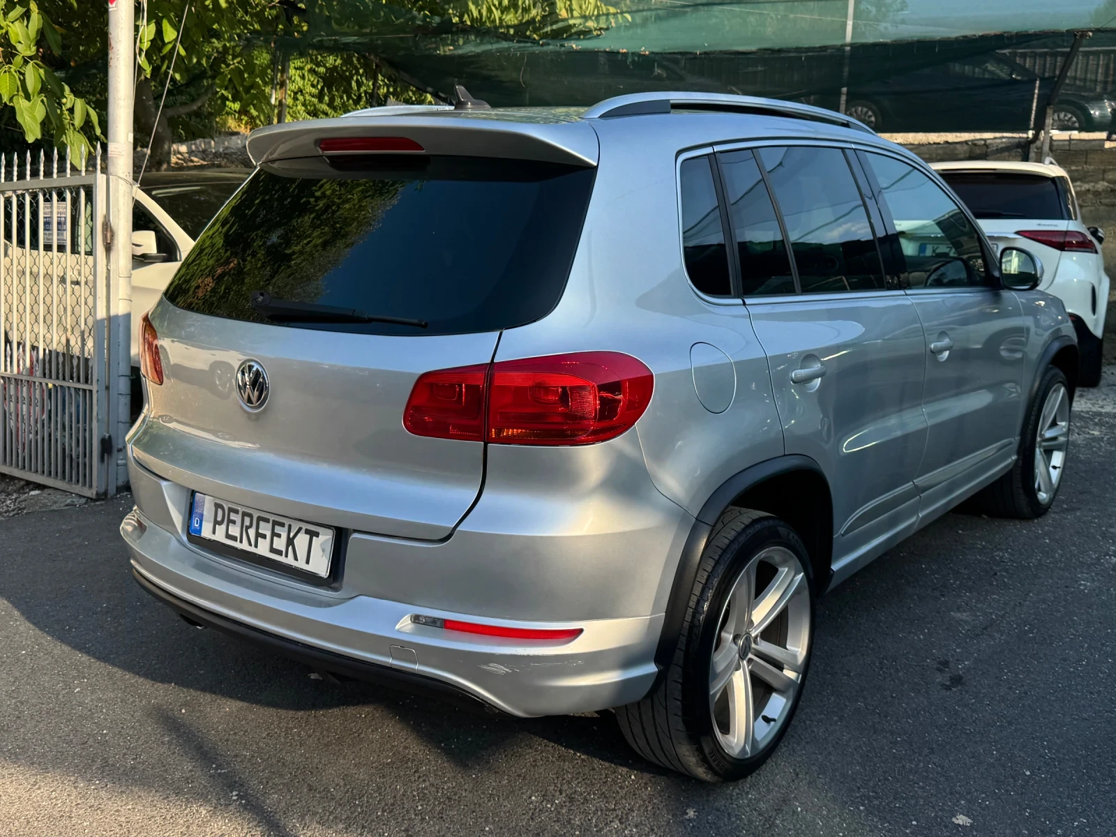 VW Tiguan 2.0TDi 185* 4x4* DSG* R-Line - изображение 3