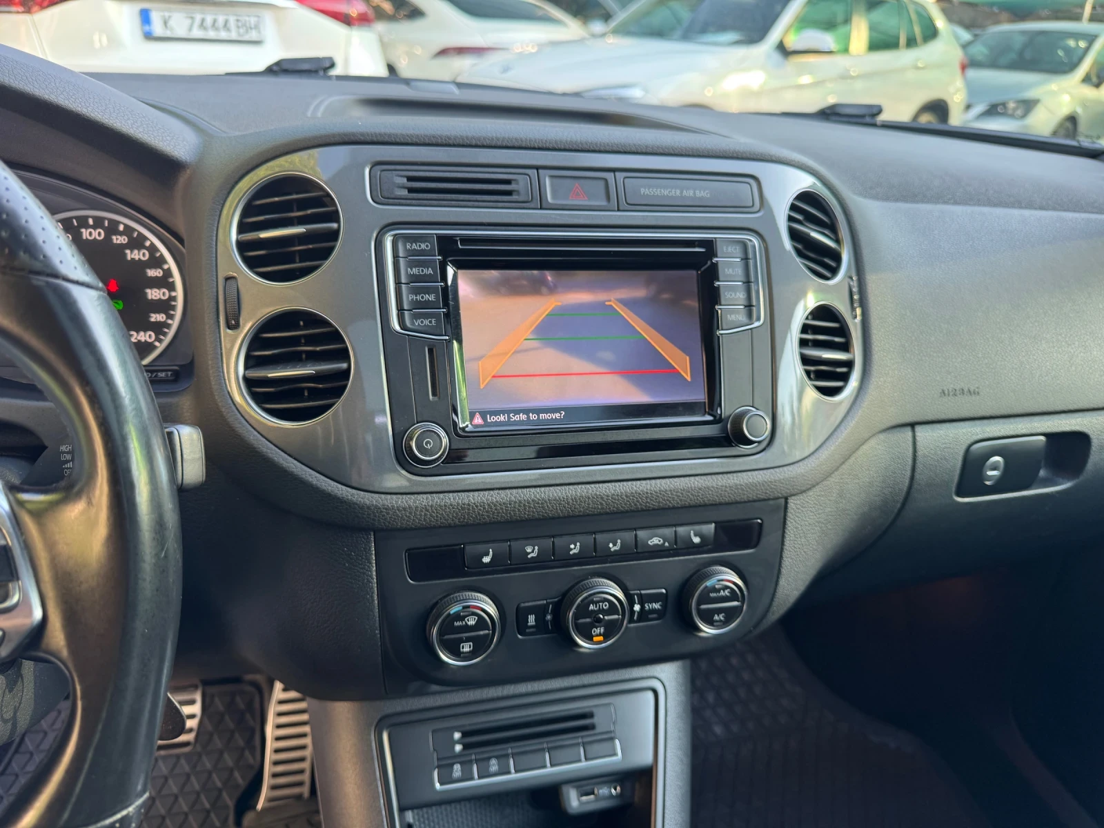 VW Tiguan 2.0TDi 185* 4x4* DSG* R-Line - изображение 8