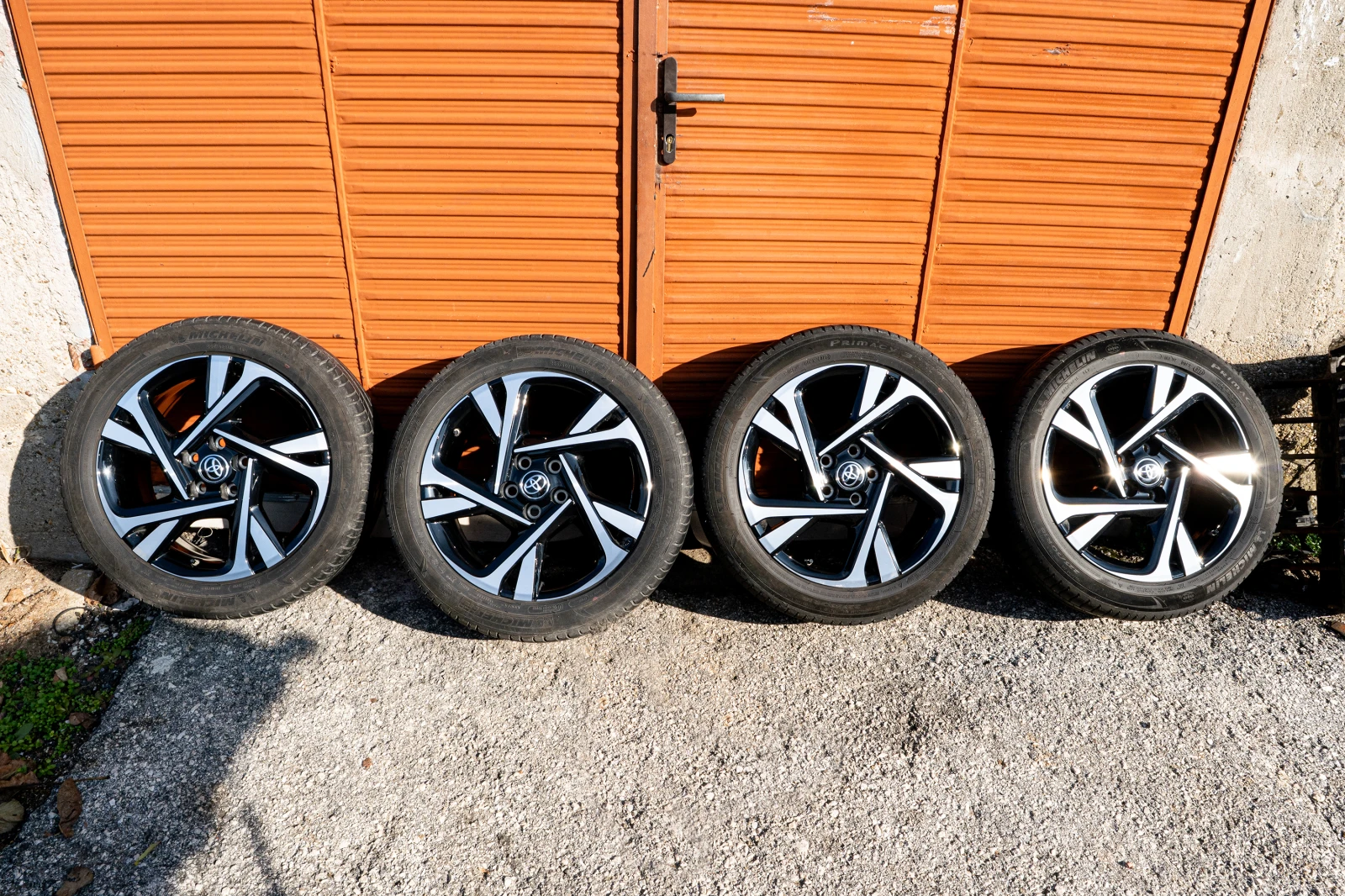 Toyota C-HR CLUB 2.0 184 �.�. 24 000 �� � �������� | Mobile.bg � ����������� 17