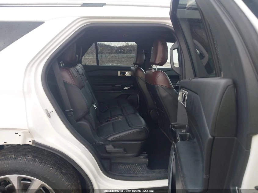 Ford Explorer 3.0l Platinum - изображение 8