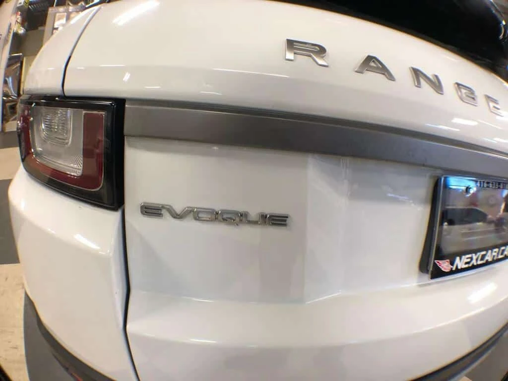 Land Rover Range Rover Evoque * SE AWD LEATHER PAN/ROOF NAV B/SPOT L/ASSIST CAME, снимка 15 - Автомобили и джипове - 54093983