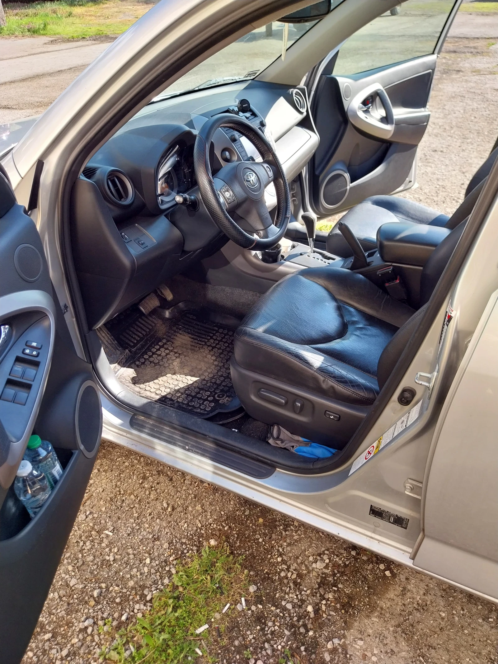 Toyota Rav4, снимка 14 - Автомобили и джипове - 54238716