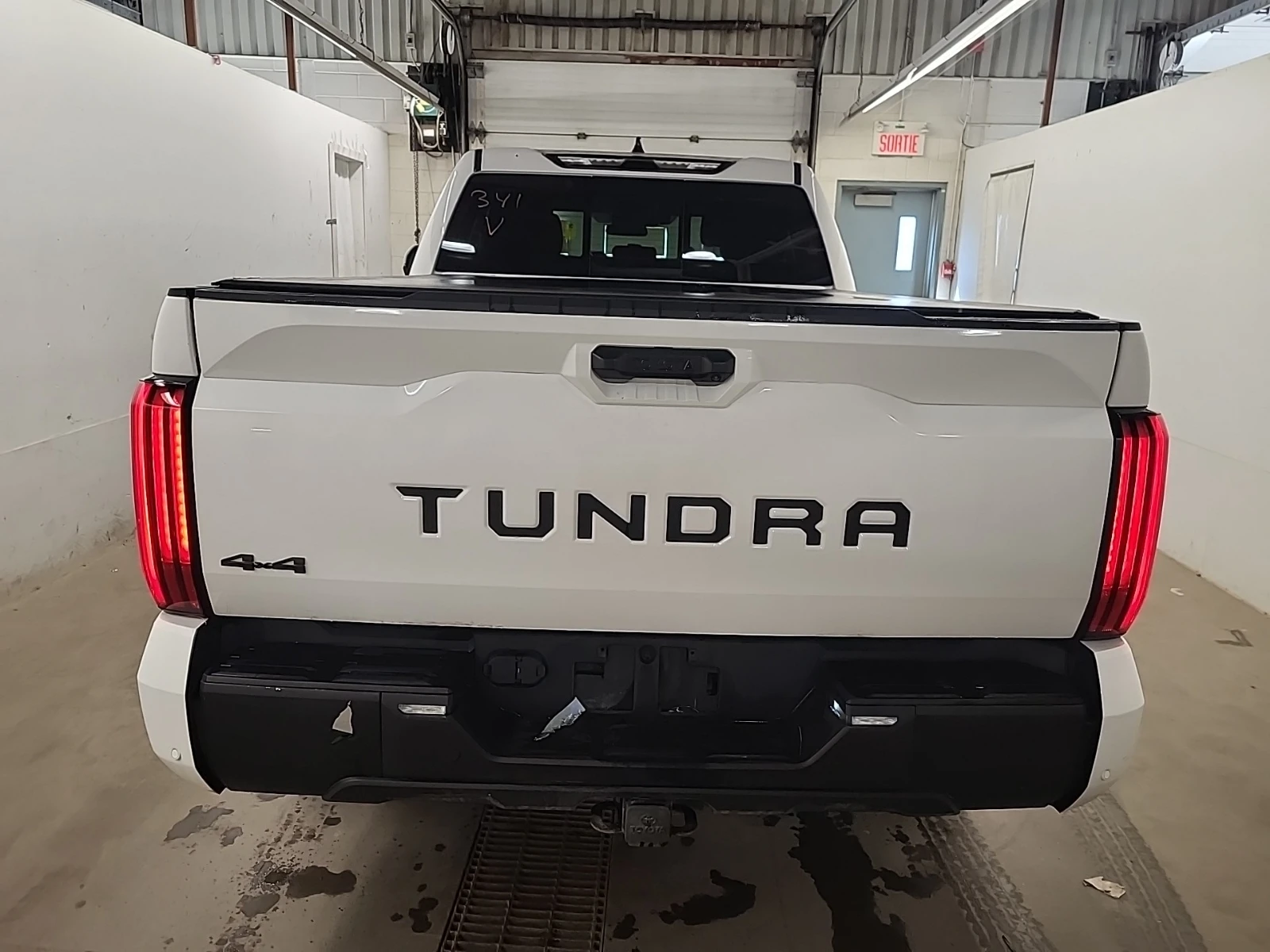 Toyota Tundra 4WD SR5 Double Cab, снимка 7 - Автомобили и джипове - 54477151