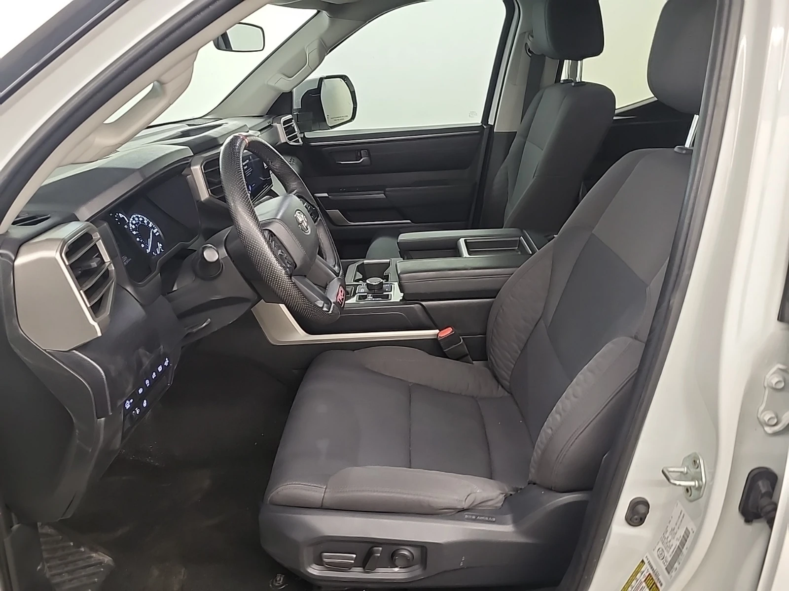 Toyota Tundra 4WD SR5 Double Cab, снимка 11 - Автомобили и джипове - 54477151