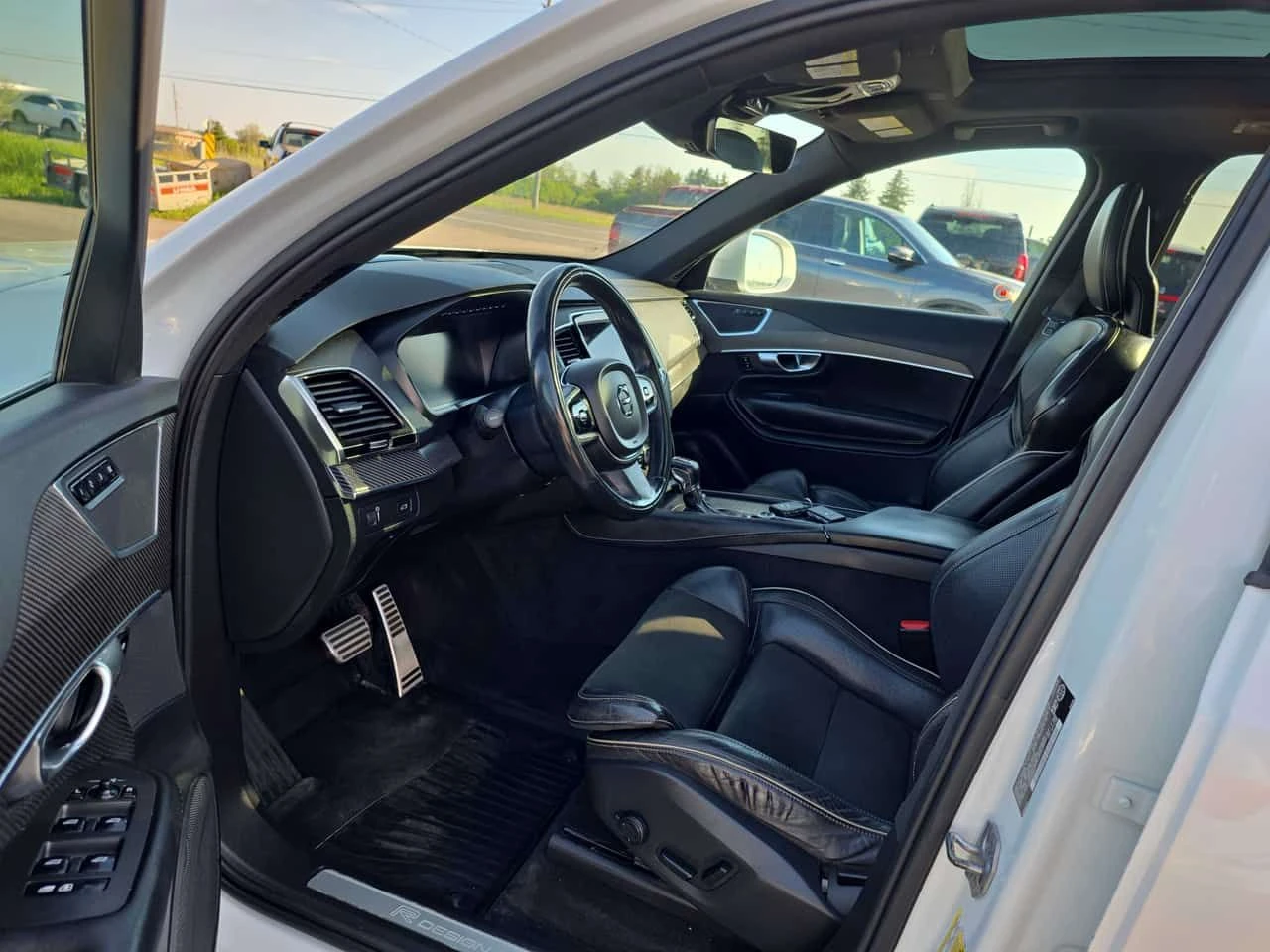 Volvo Xc90 T6 R Design  CARFAX, снимка 5 - Автомобили и джипове - 54788961