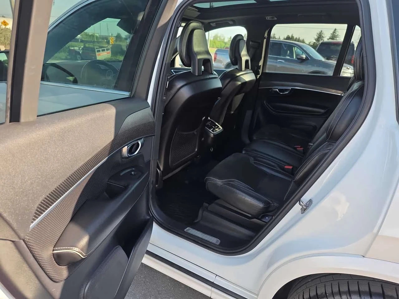 Volvo Xc90 T6 R Design  CARFAX, снимка 15 - Автомобили и джипове - 54788961