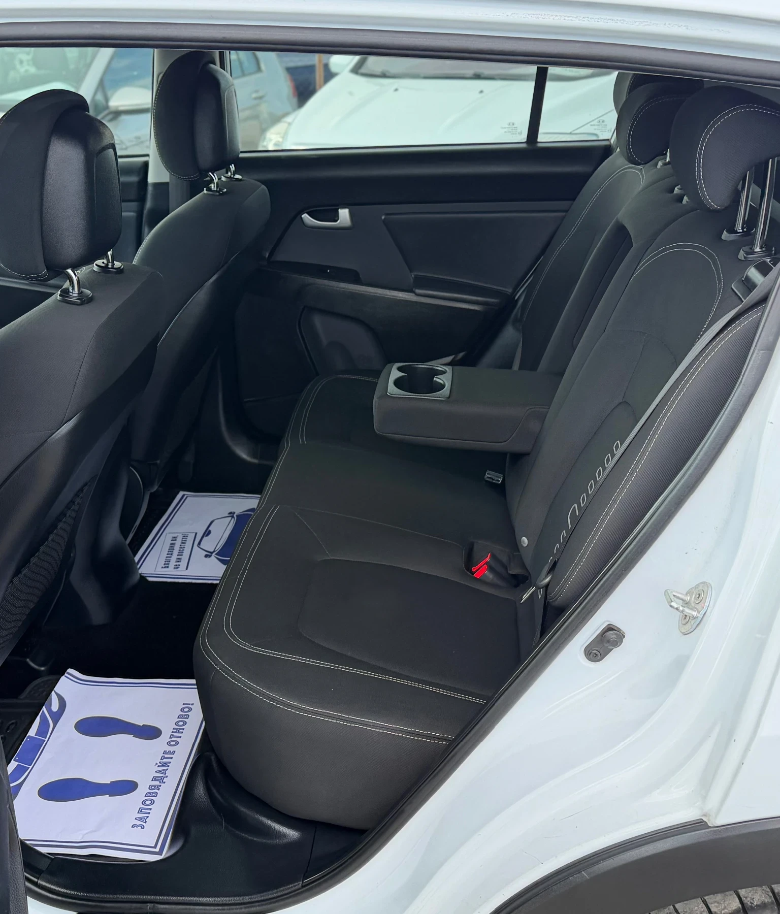 Kia Sportage 1.7 CRDI , снимка 8 - Автомобили и джипове - 54840768