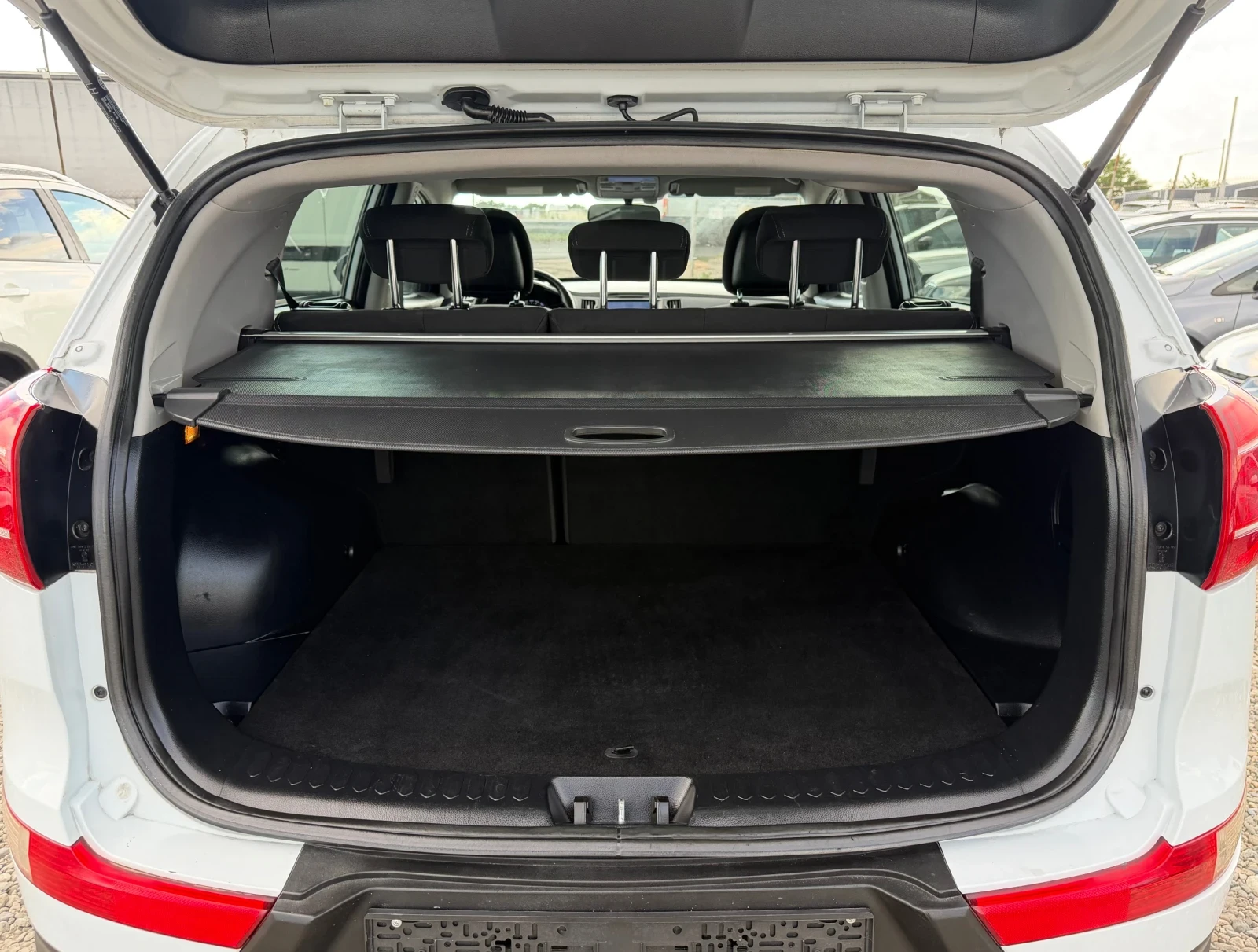 Kia Sportage 1.7 CRDI , снимка 12 - Автомобили и джипове - 54840768