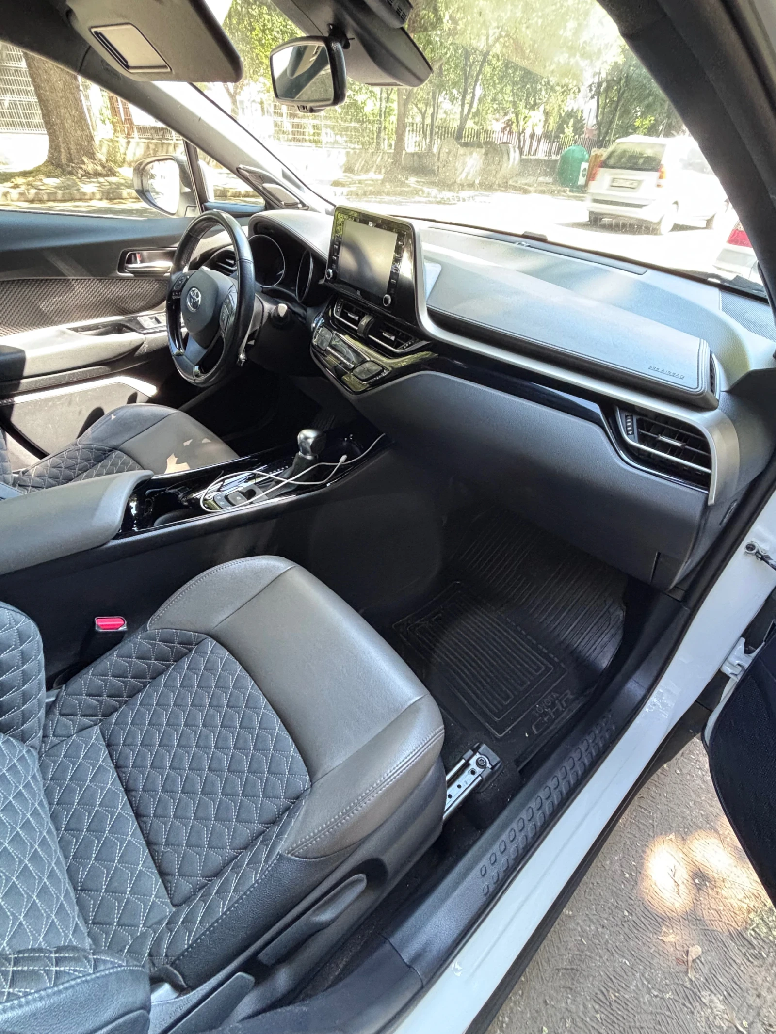 Toyota C-HR, снимка 7 - Автомобили и джипове - 55530749