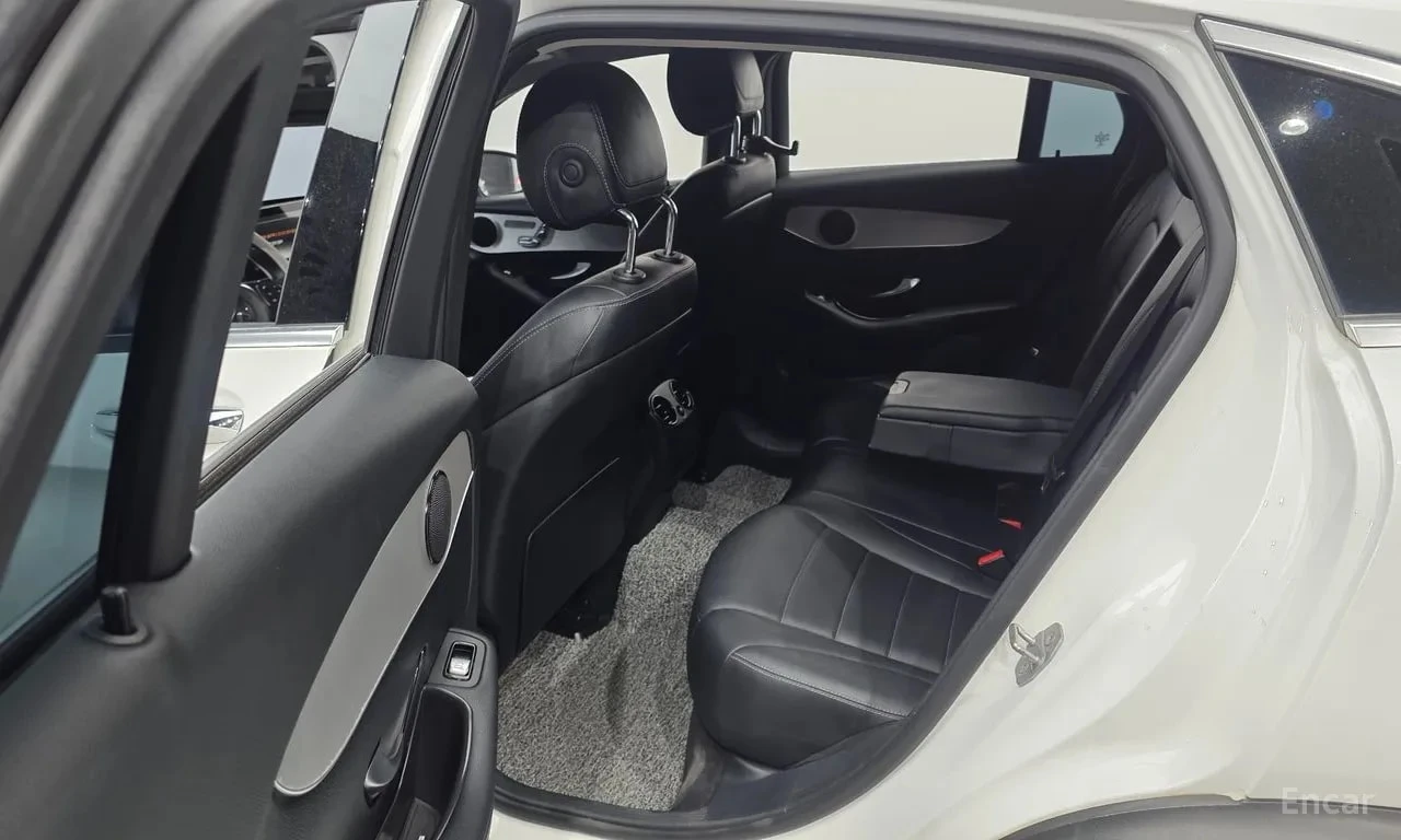 Mercedes-Benz GLC 220 АМГ ПАКЕТ/d 4MATIC Coupe/360 КАМЕРА/ПОДГРЕВ/ПАМЕТ, снимка 11 - Автомобили и джипове - 55940646