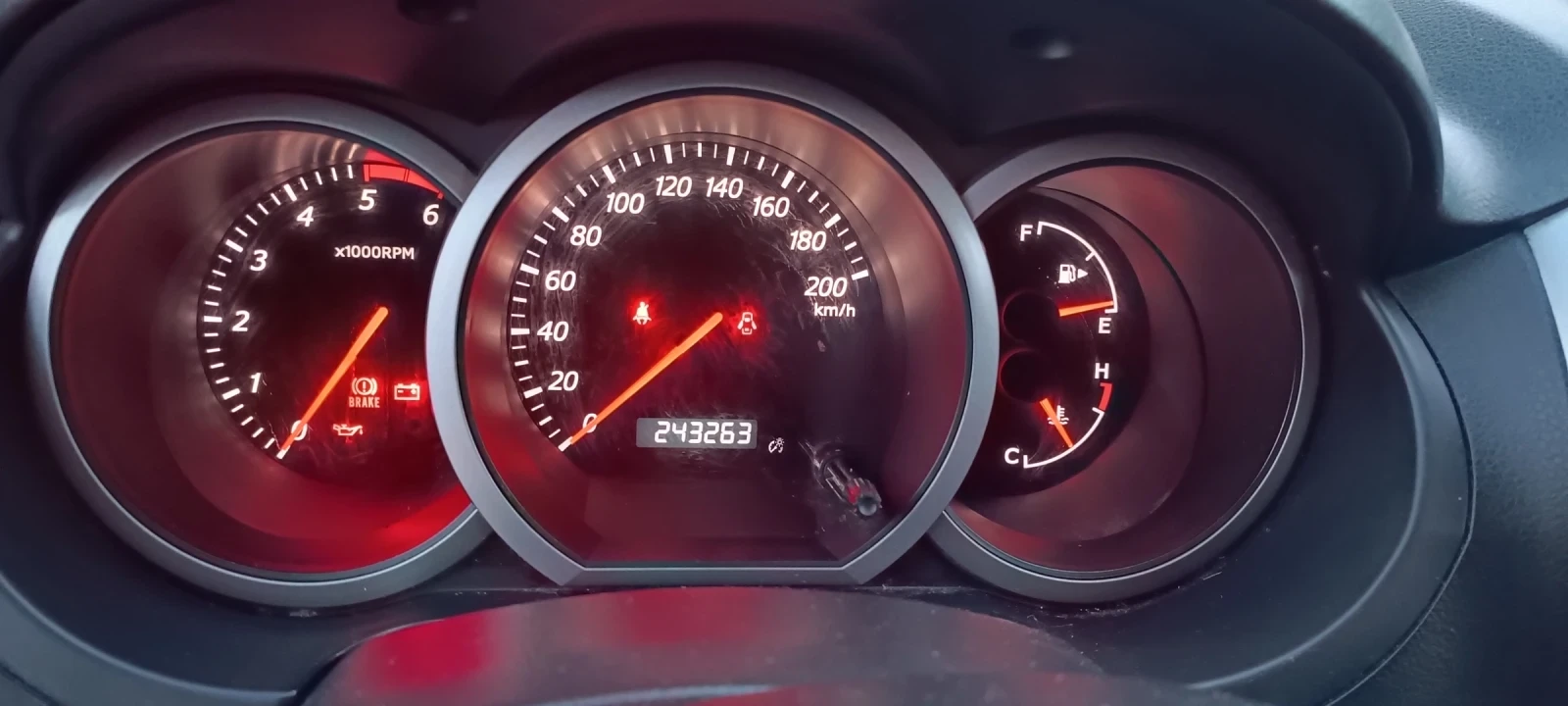 Suzuki Grand vitara, снимка 11 - Автомобили и джипове - 55988187