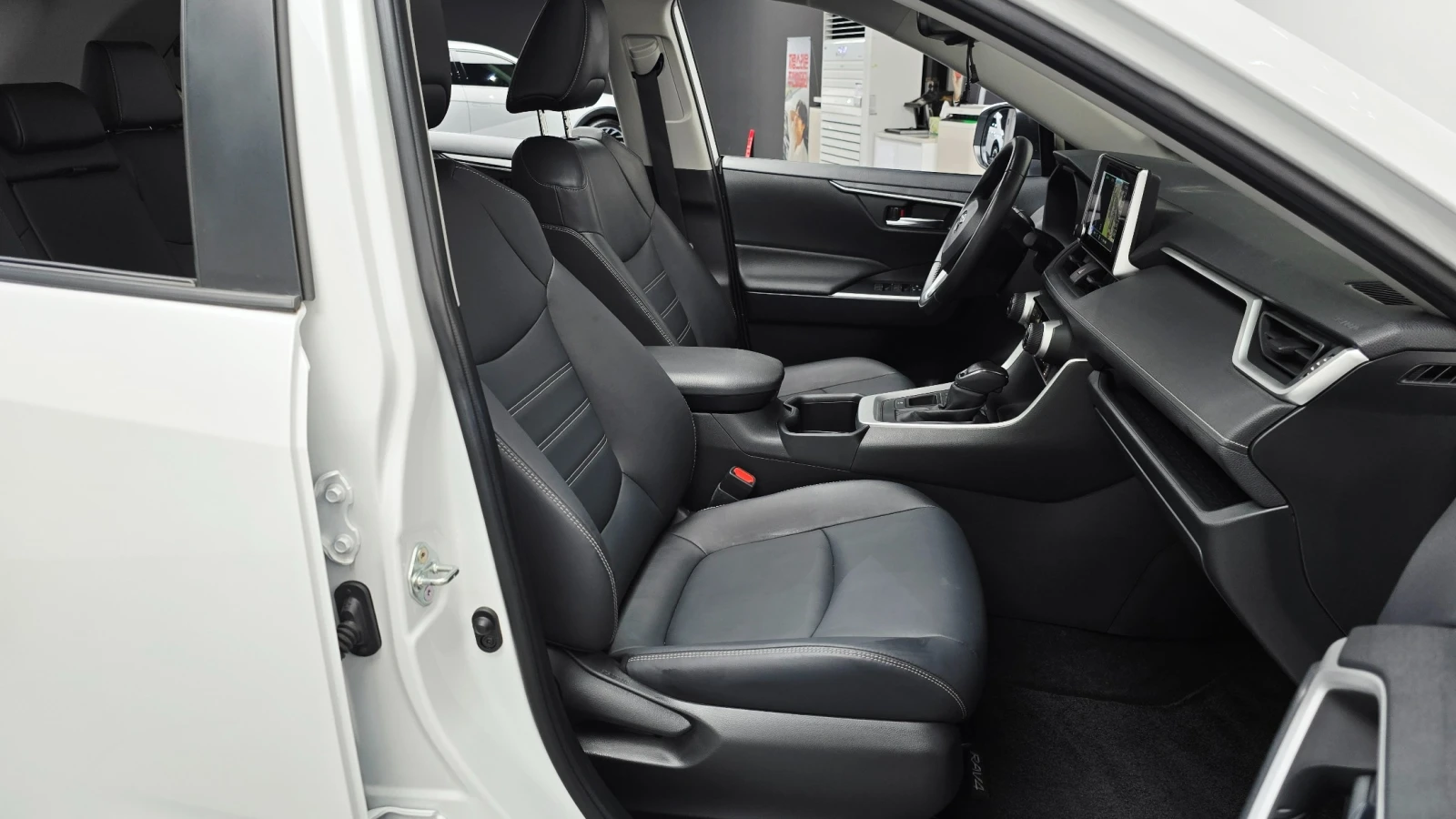 Toyota Rav4 * HYBRID* XLE* , снимка 15 - Автомобили и джипове - 56095969