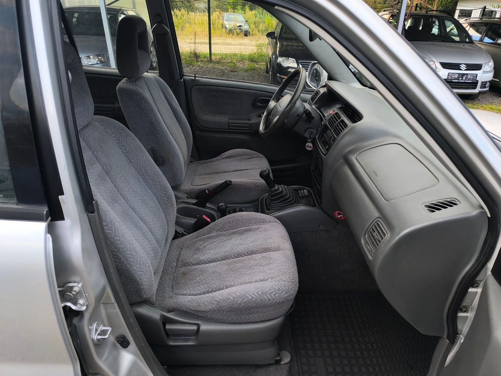 Suzuki Grand vitara -2.0HDI-110кс-4х4-КЛИМАТИК-ОТЛИЧНА !!!, снимка 15 - Автомобили и джипове - 56200758
