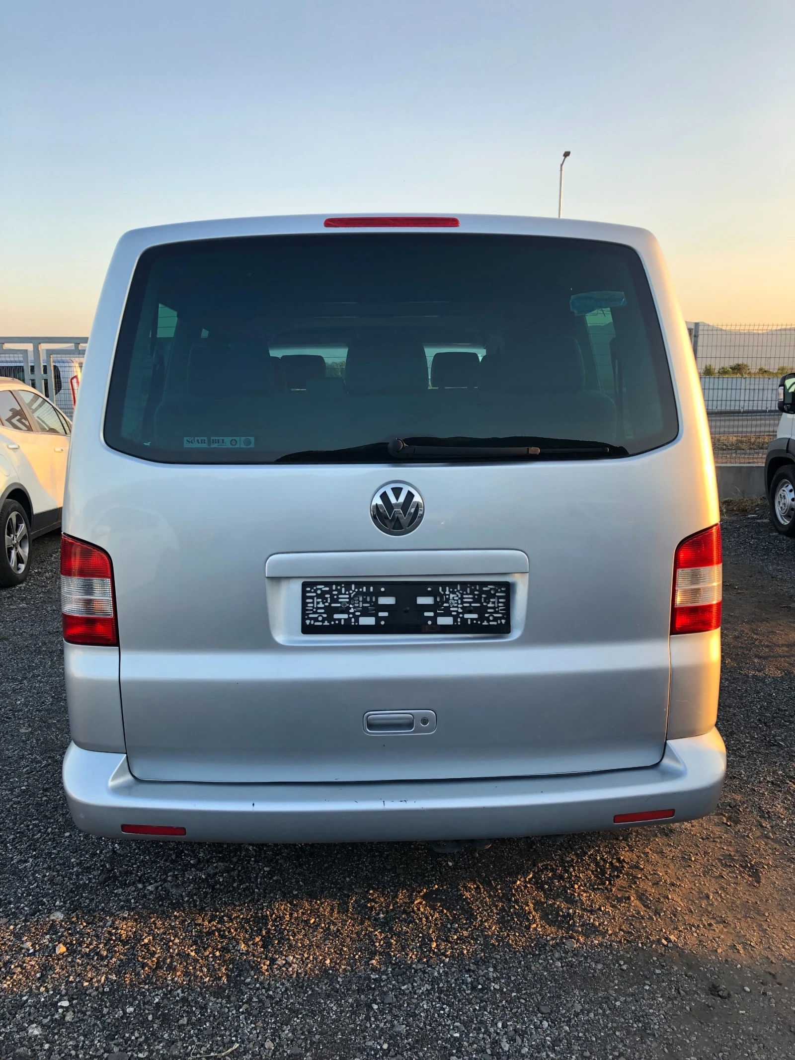 VW Caravelle ITALIA - изображение 5