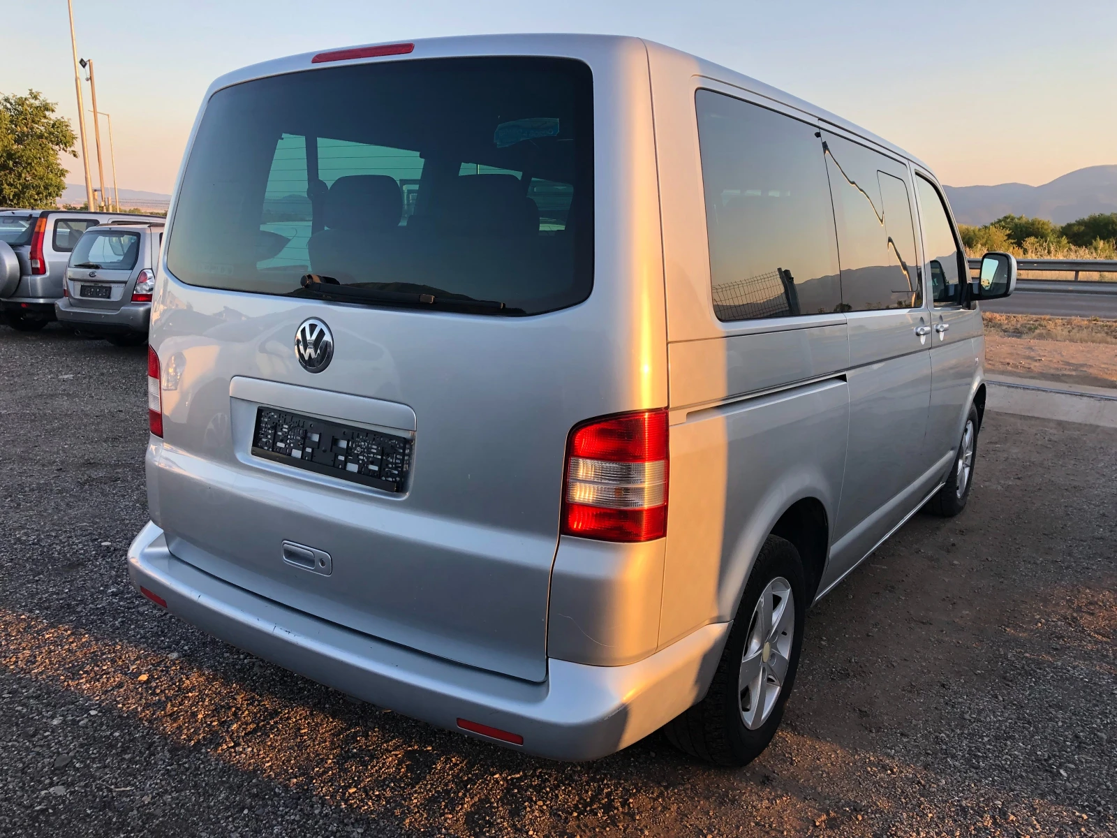 VW Caravelle ITALIA - изображение 4