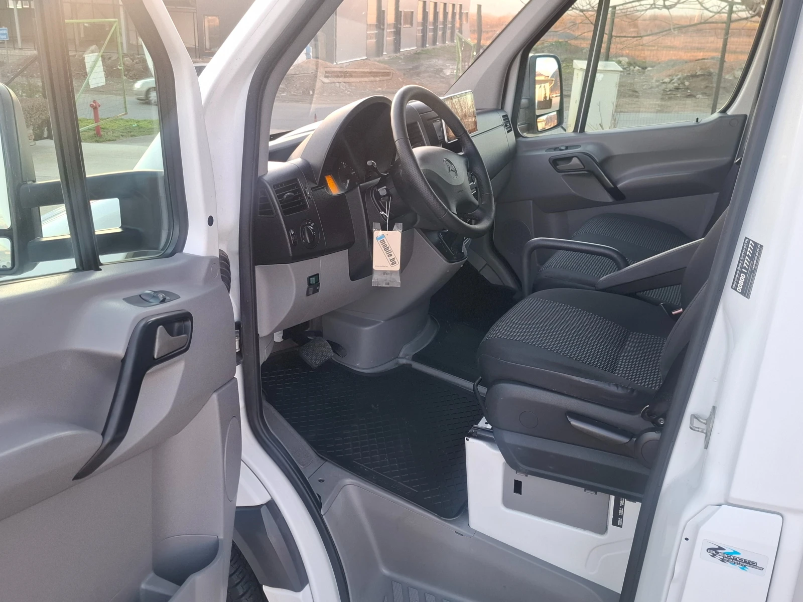 Mercedes-Benz Sprinter 318 Maxi/4.53m/Клима - изображение 6