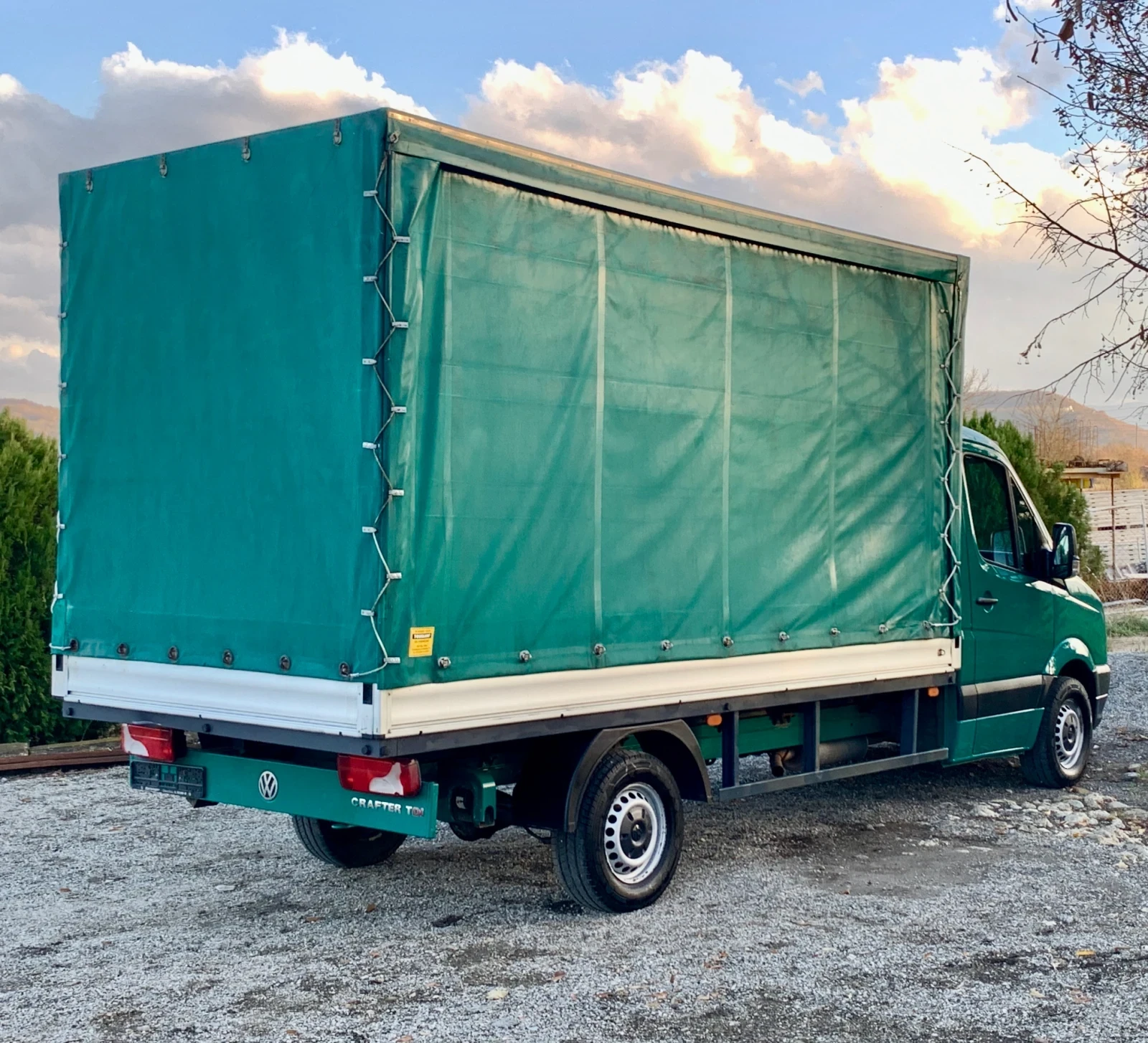 VW Crafter  ЩОРА* КЛИМАТИК* НАВИГАЦИЯ* СЕРВИЗНИ ДОКУМЕНТИ, снимка 6 - Бусове и автобуси - 53765846