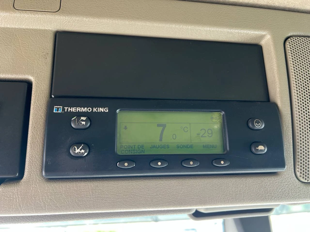 Volvo Fm 410 E6 ThermoKing UT800, снимка 11 - Камиони - 56272579