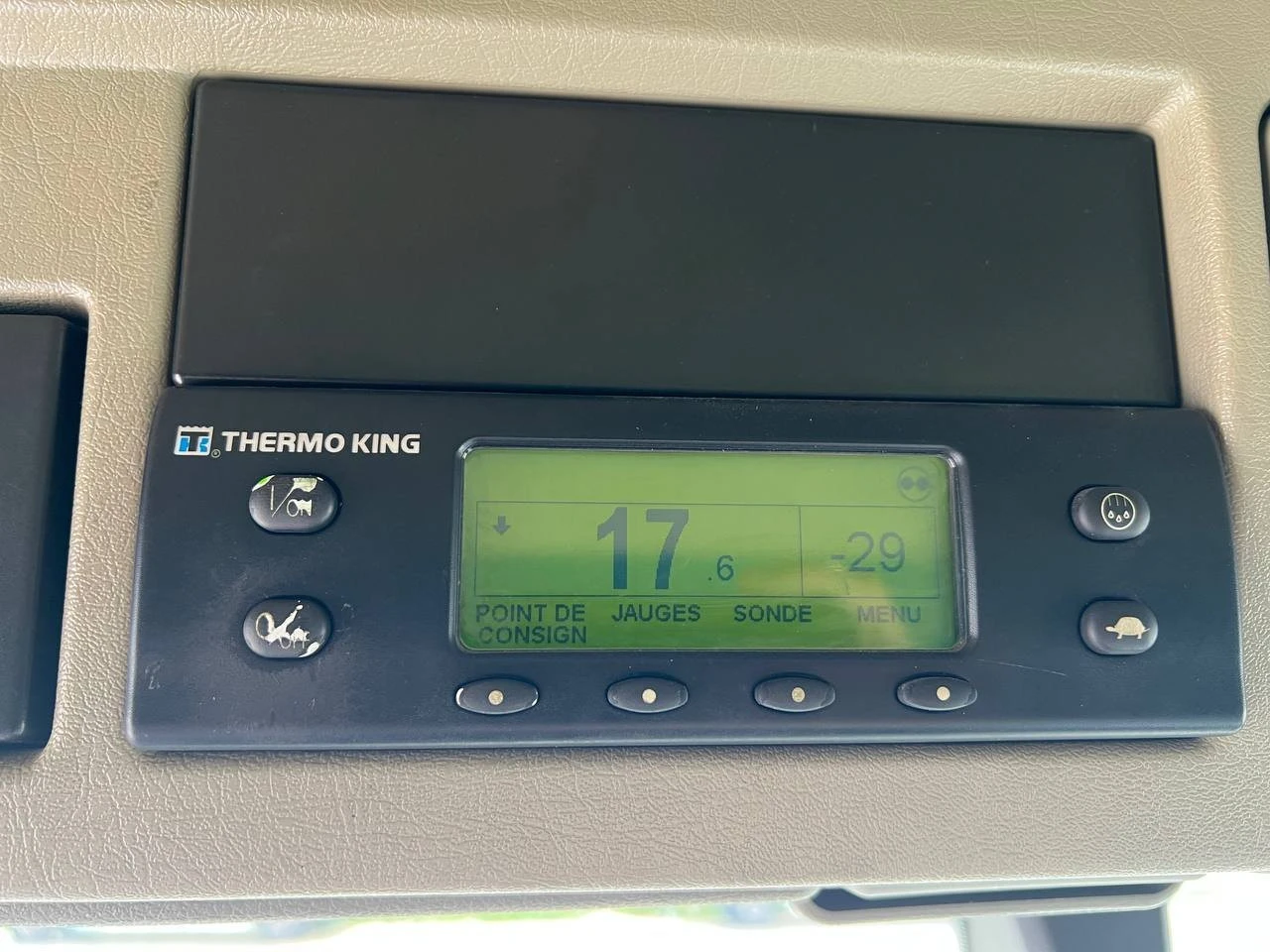 Volvo Fm 410 E6 ThermoKing UT800, снимка 10 - Камиони - 56272579
