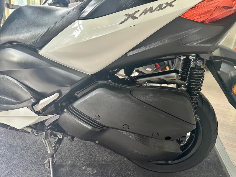 Yamaha X-max 300i ABS/ТС/LED 06.2017г., снимка 14 - Мотоциклети и мототехника - 51207159