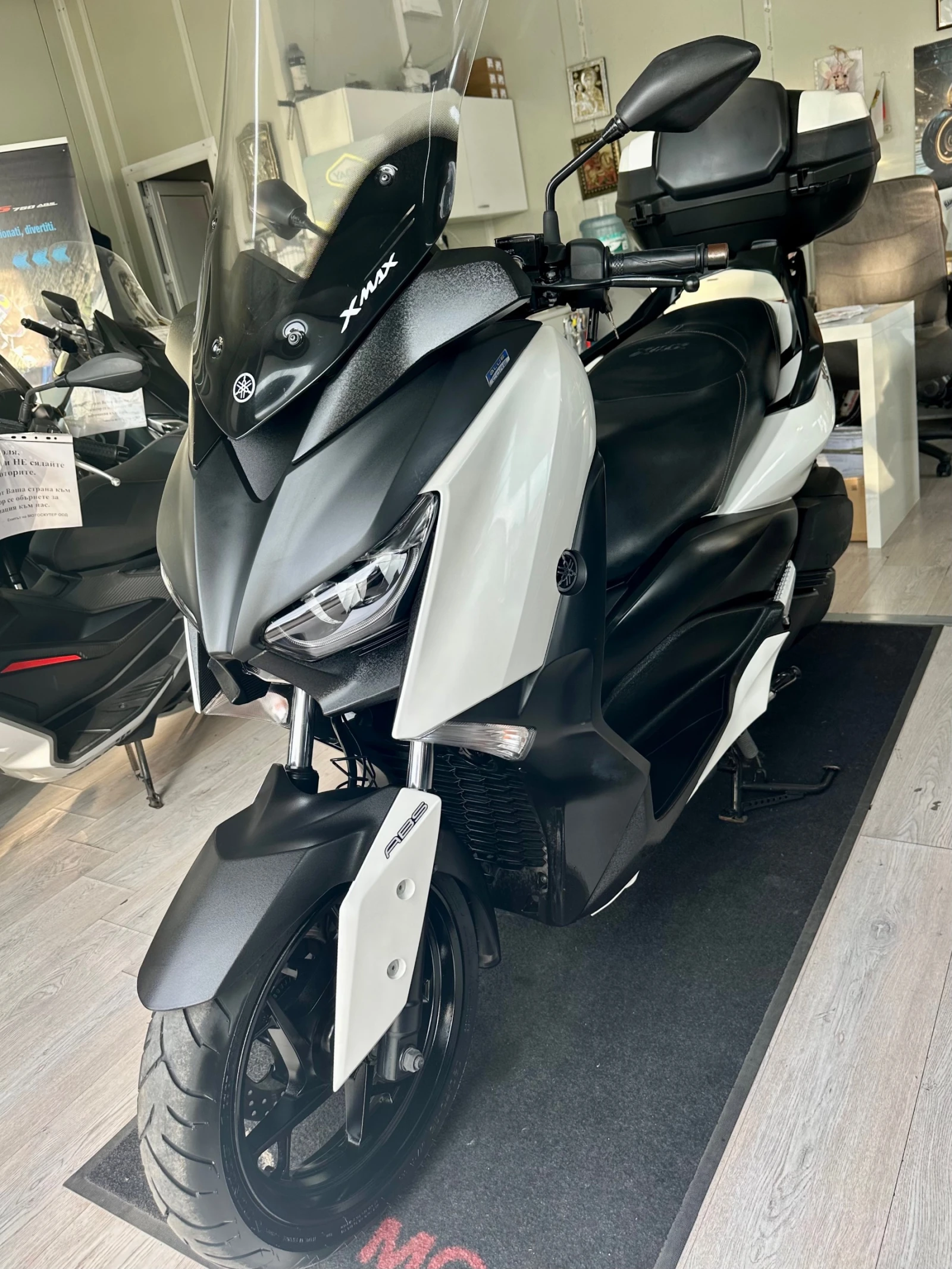 Yamaha X-max 300i ABS/ТС/LED 06.2017г. - изображение 8