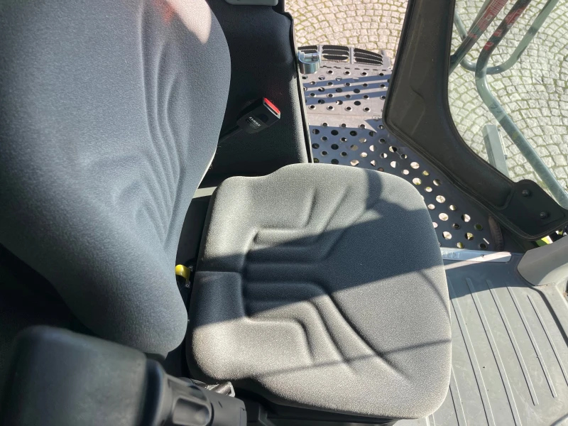 Комбайн Claas LEXION 6600 + CLAAS VARIO 770 ЛИЗИНГ, снимка 14 - Селскостопанска техника - 52524023