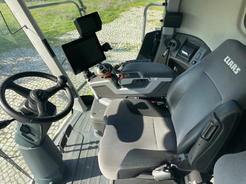 Комбайн Claas LEXION 6600 + CLAAS VARIO 770 ЛИЗИНГ, снимка 11 - Селскостопанска техника - 52524023