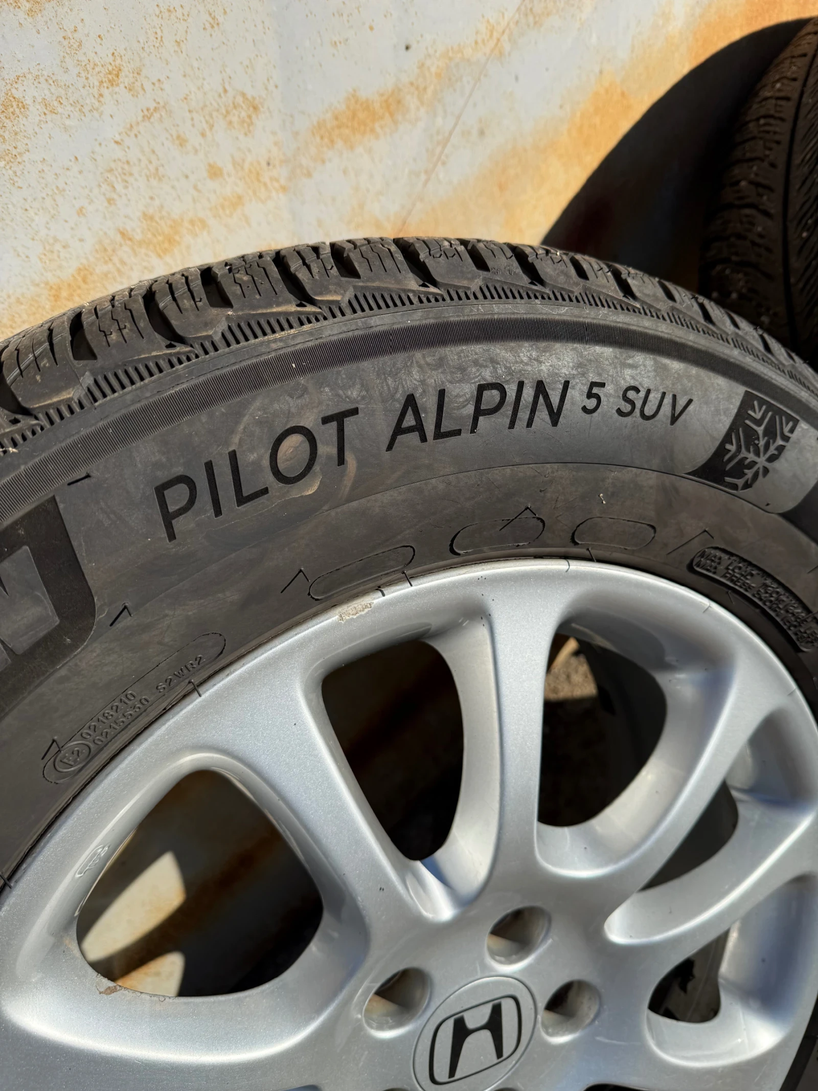    255/60R18  Honda Cr-v | Mobile.bg   3