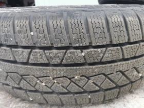 Гуми Зимни 235/60R18, снимка 3 - Гуми и джанти - 47820923